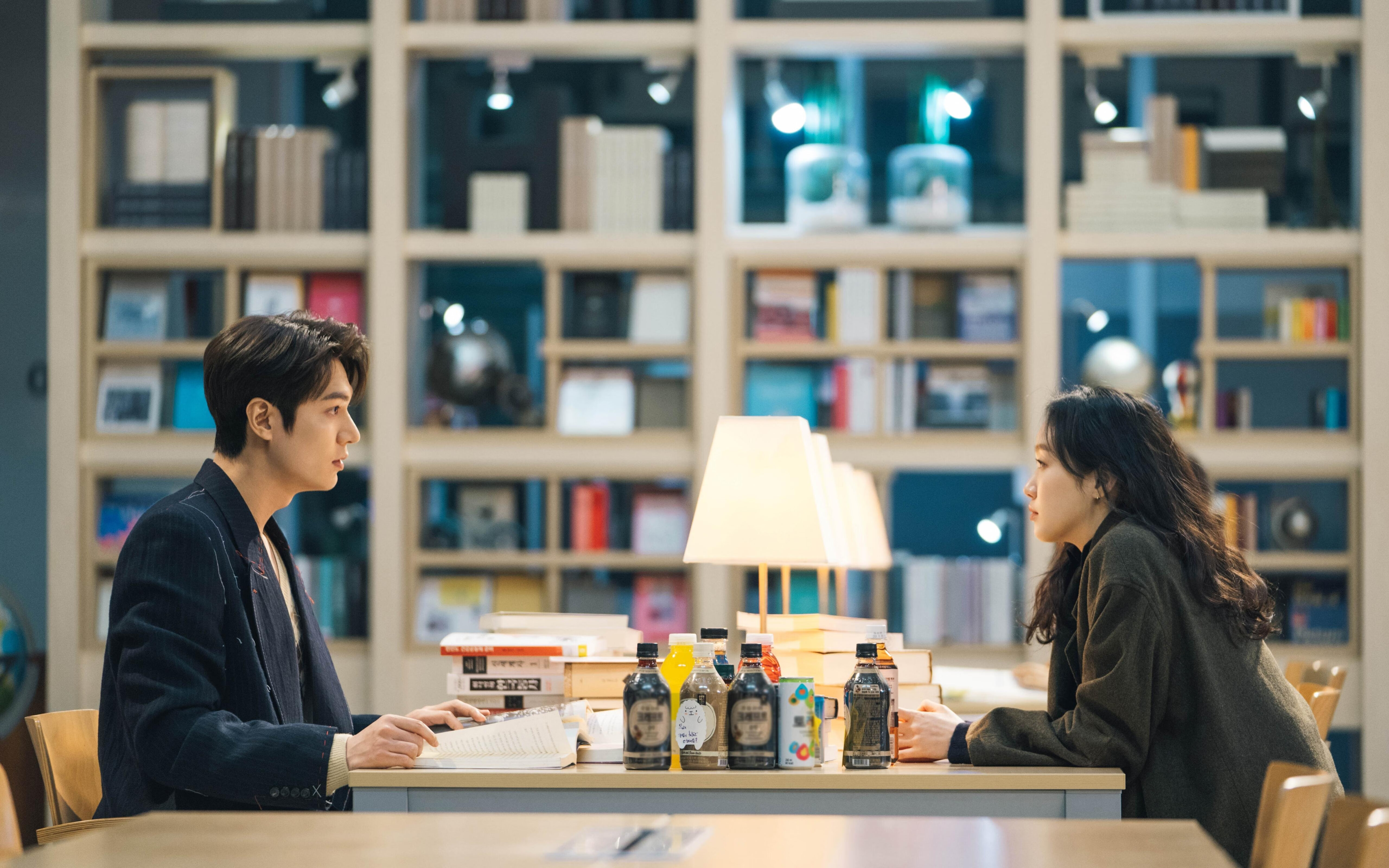 跨越五洲,轻艇马拉松架起友谊之桨,世界陆上赛艇马拉松