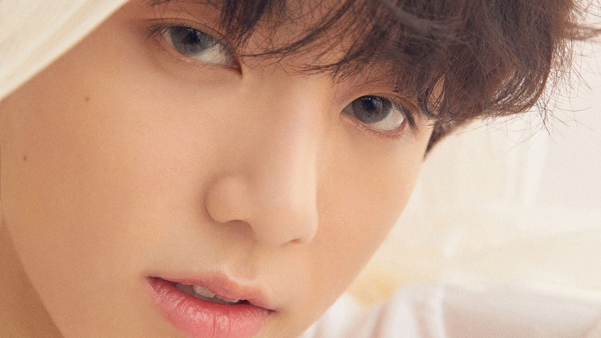 中学篮球积极开展篮球主题教育丰富体育内容，中学生篮球培训