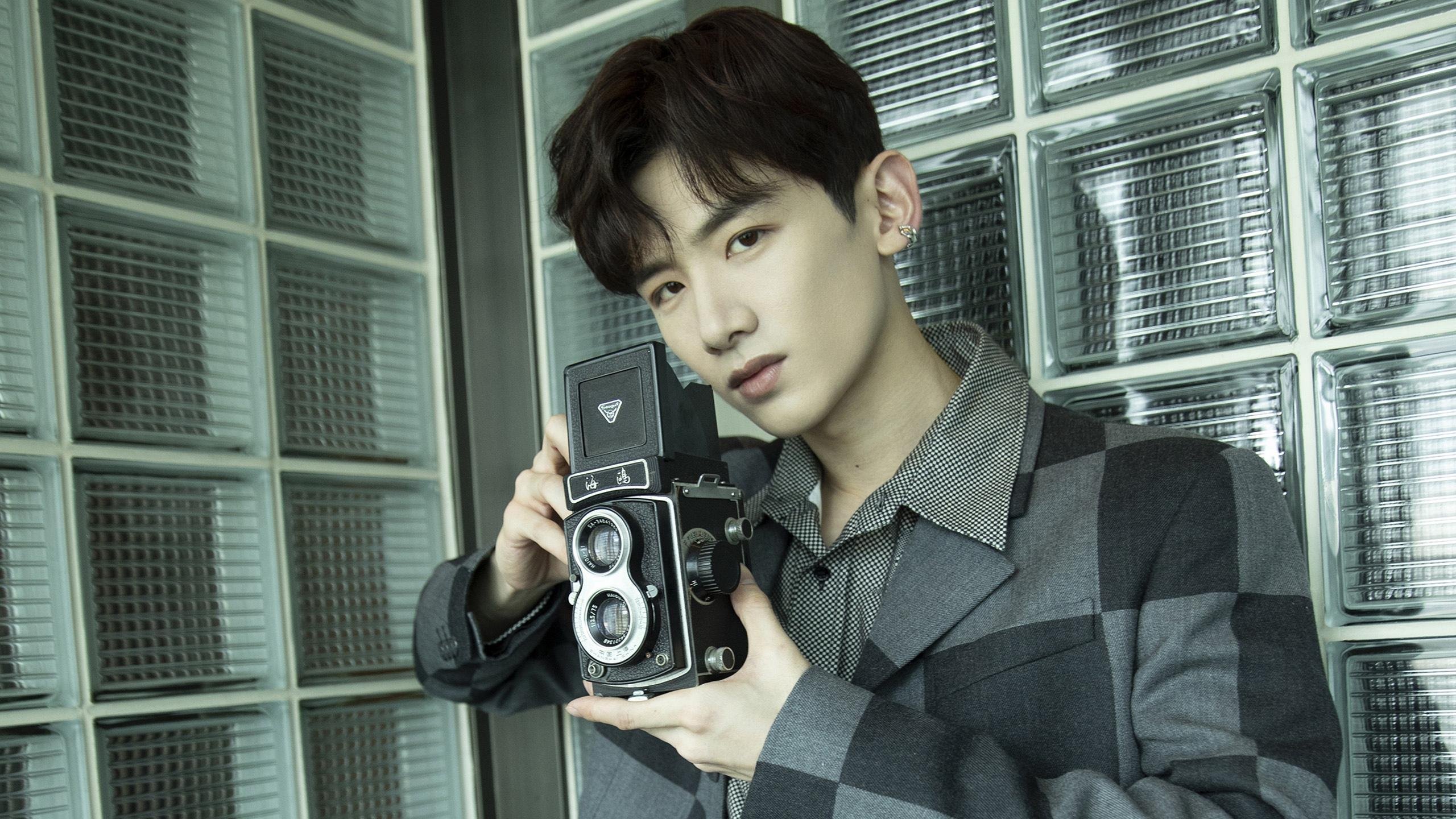 新西兰全黑队通过精密的配合与稳定的心态,在赛事中不断突破,新西兰黑色